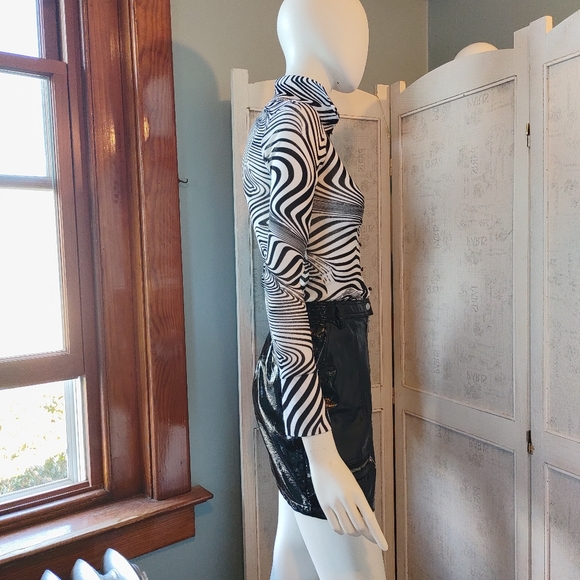 🛍FREE WITH ANY PURCHASE❣️ - Picture 10 of 16